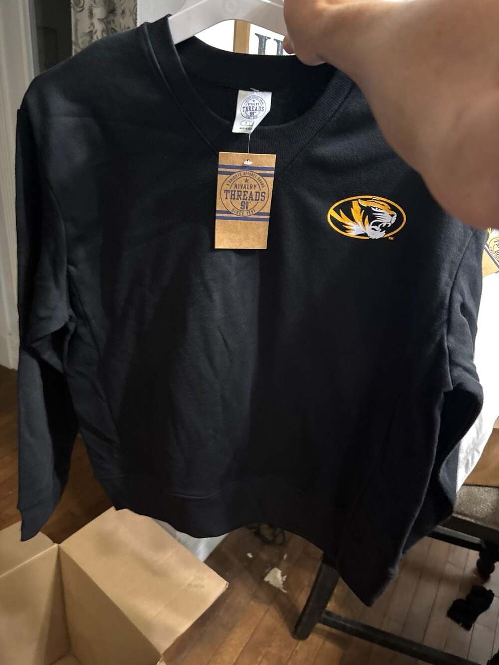 Rivalry Threads Missouri Tigers Black Crewneck Sweatshirt Size S 4/6 NWT